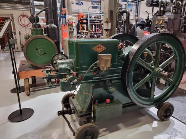 Brødrene Larsen, stationærmotor, motorsamling