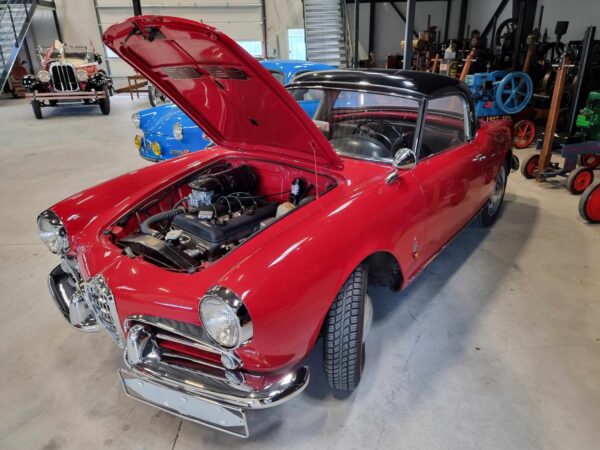Alfa Romeo - Giulietta Spider - Hedebo MC